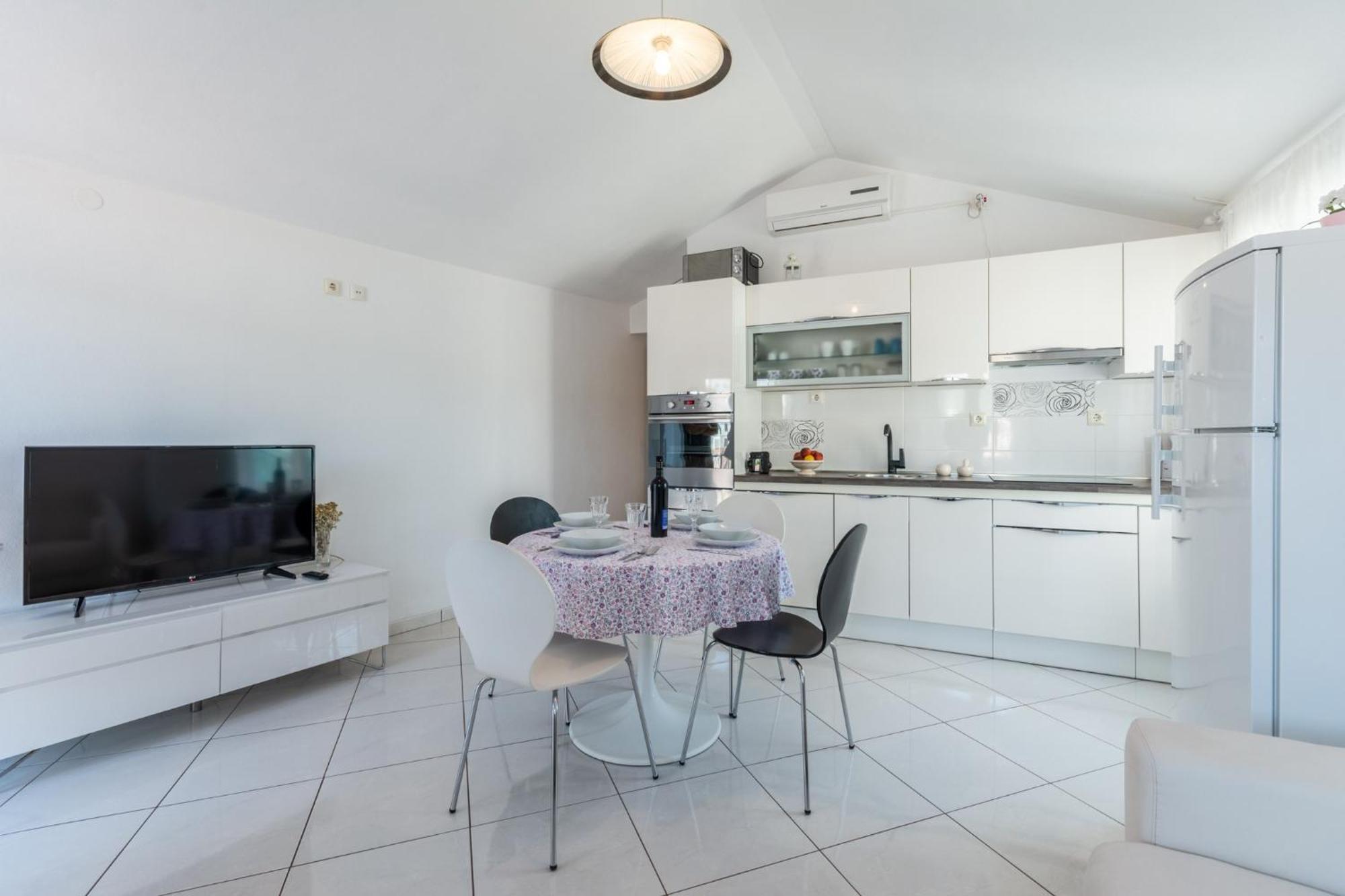 Apartments Sonja Pucisca Habitación foto